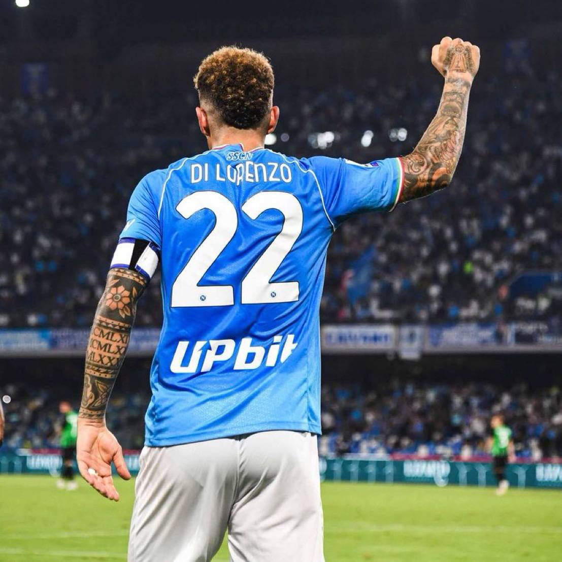 Si può descrivere così il sentimento che ogni tifoso del Napoli prova quando vede quella maglia azzurra muoversi in campo.